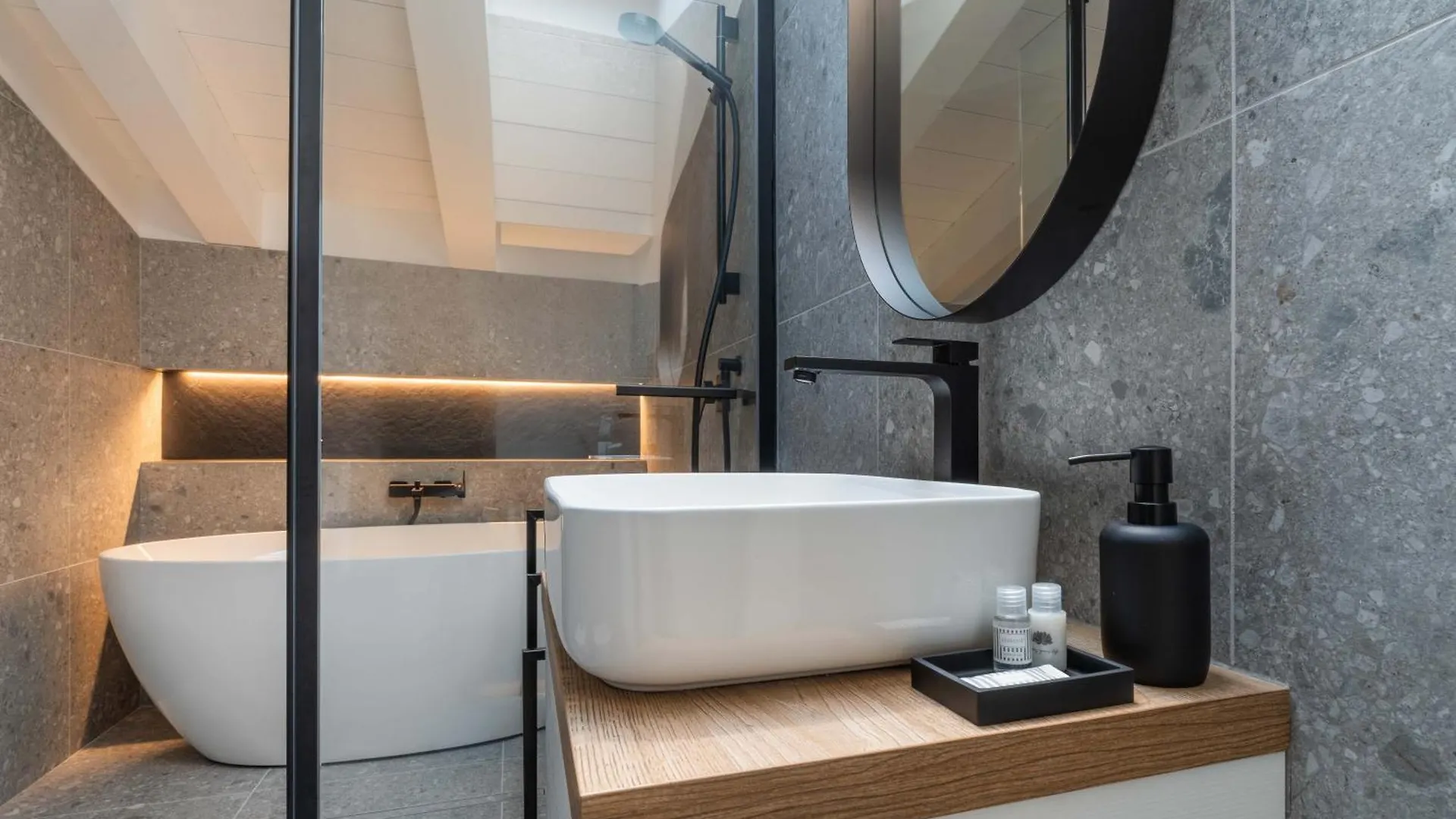 Penthouse ❤ Verona ✔ Arena@5Min ✔ Self Check-In Appartement